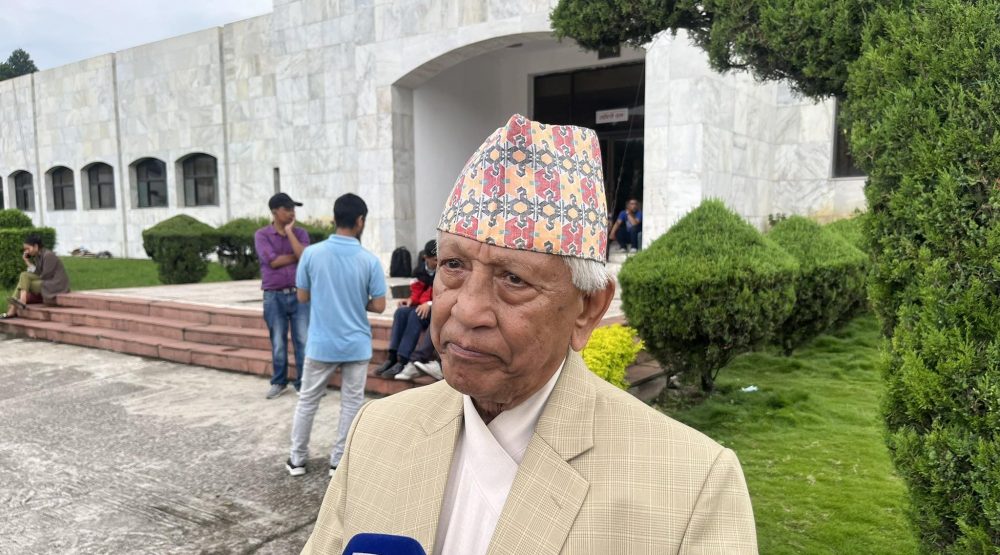 जेष्ठ सदस्य केसीले नवनिर्वाचित सांसदलाई शपथ खुवाउने