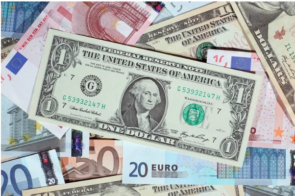 अमेरिकी डलरले आज पनि राख्यो उच्च विन्दुको रेकर्ड, एक डलरको नेपाली रुपैयाँ कति ?