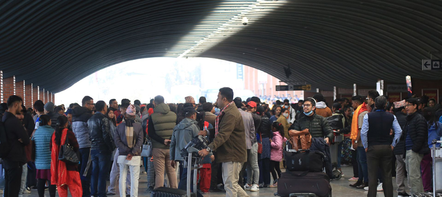 युद्धग्रस्त मध्यपूर्वमा नेपाली श्रमिक जाने क्रम रोकिएन, फागुन महिनामै बाहिरिए ५२ हजार बढी